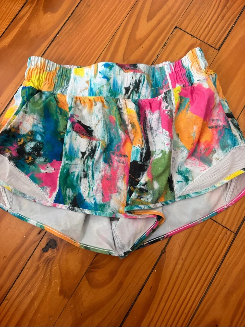 lululemon athletica Multicolor Abstract Print Running Shorts 2.5”